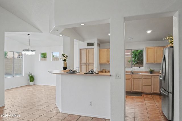 946 W 14TH Avenue, Apache Junction, AZ 85120