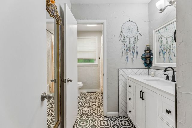 121 Grandview Cir, Old Hickory, TN 37138