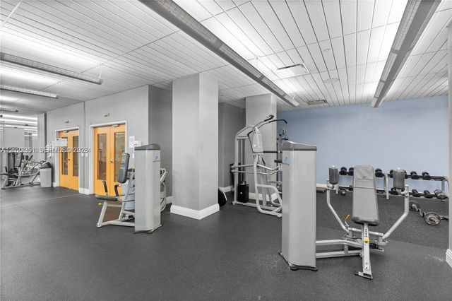 3801 S Ocean Dr 2Z, Hollywood, FL 33019