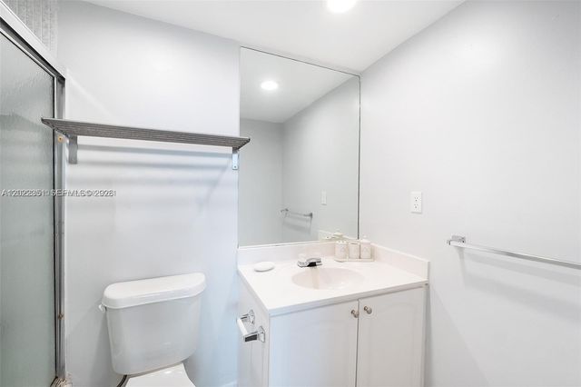 3801 S Ocean Dr 2Z, Hollywood, FL 33019