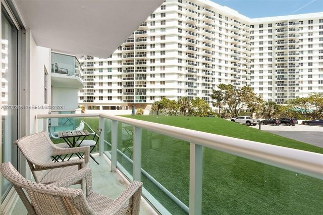 3801 S Ocean Dr 2Z, Hollywood, FL 33019