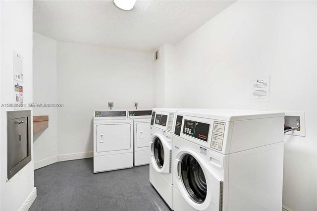 3801 S Ocean Dr 2Z, Hollywood, FL 33019