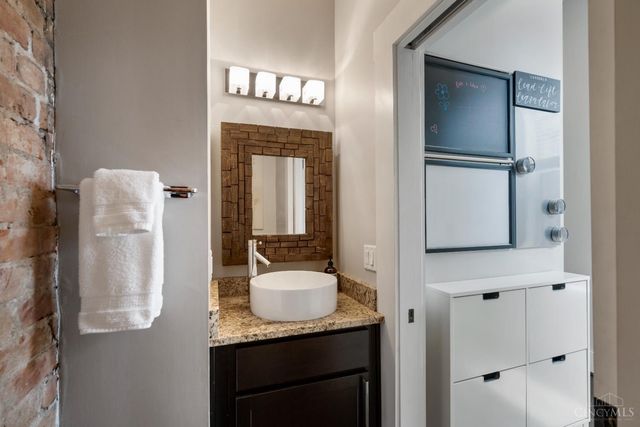 120 W Fourteenth Street, Cincinnati, OH 45202