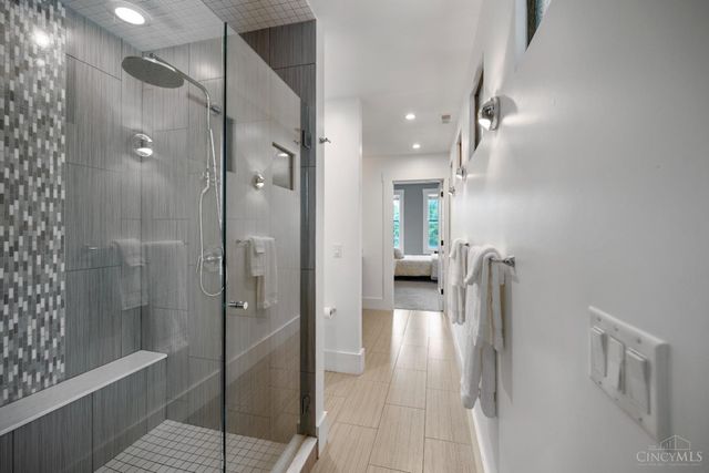 120 W Fourteenth Street, Cincinnati, OH 45202