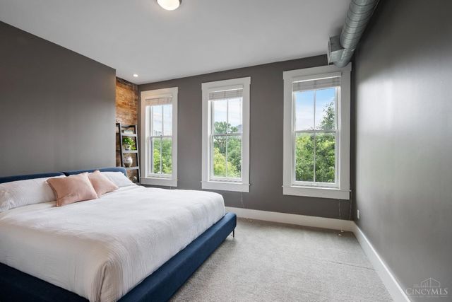 120 W Fourteenth Street, Cincinnati, OH 45202