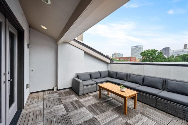 120 W Fourteenth Street, Cincinnati, OH 45202