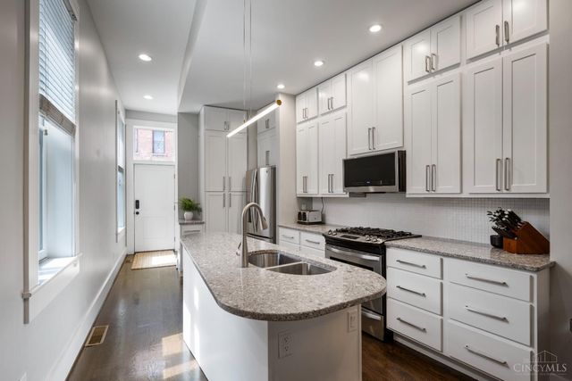 120 W Fourteenth Street, Cincinnati, OH 45202