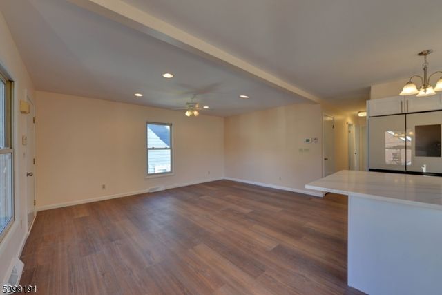 90 Dewey St, Bloomfield Twp., NJ 07003