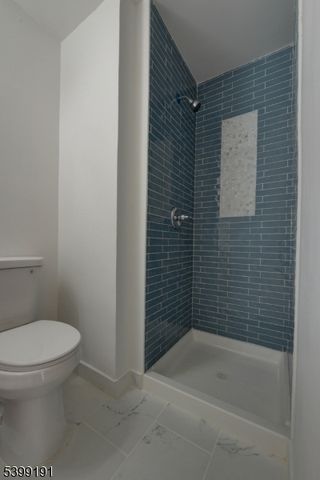 90 Dewey St, Bloomfield Twp., NJ 07003