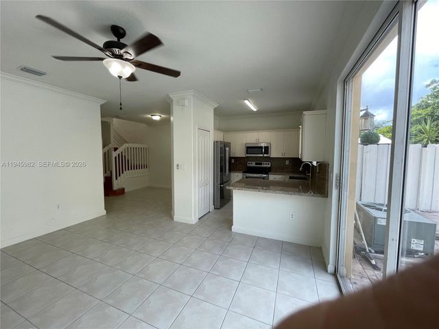 7020 NW 177th St B103, Hialeah, FL 33015