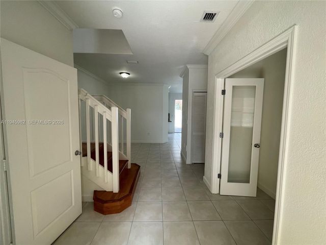 7020 NW 177th St B103, Hialeah, FL 33015