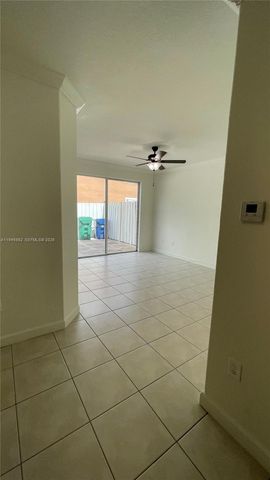7020 NW 177th St B103, Hialeah, FL 33015