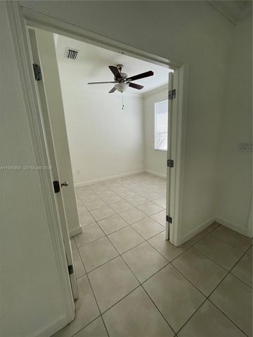 7020 NW 177th St B103, Hialeah, FL 33015