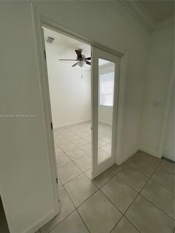 7020 NW 177th St B103, Hialeah, FL 33015