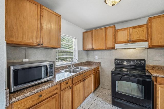 10015 N 23RD STREET, Tampa, FL 33612