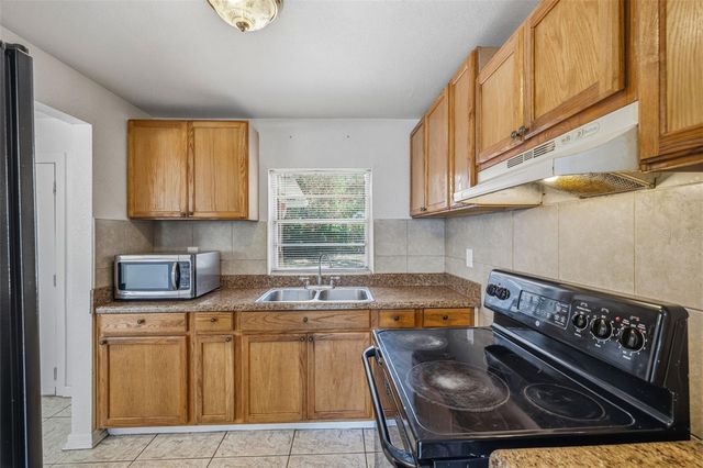 10015 N 23RD STREET, Tampa, FL 33612