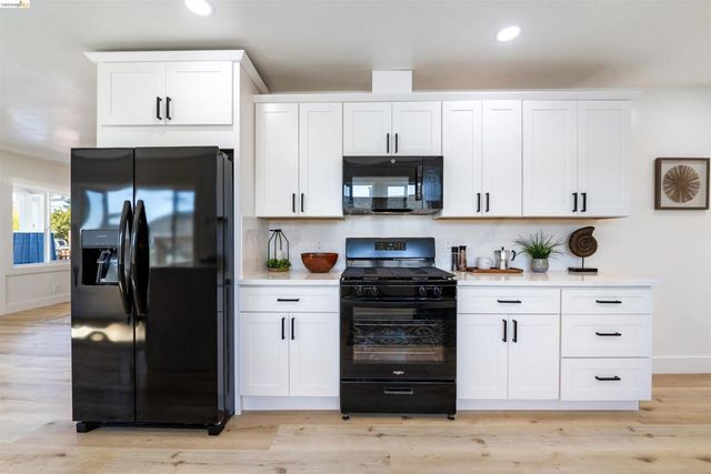 3568 Harper Street, Oakland, CA 94601