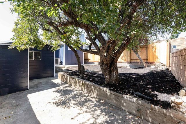 3568 Harper Street, Oakland, CA 94601