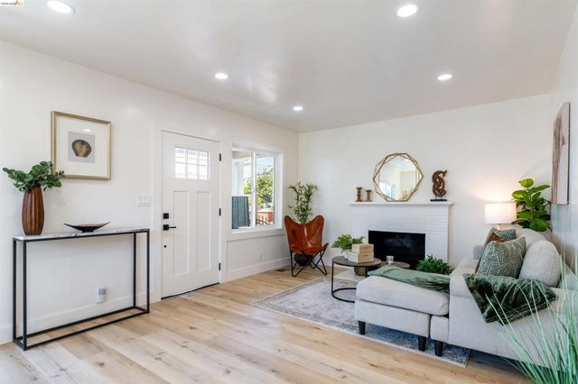 3568 Harper Street, Oakland, CA 94601