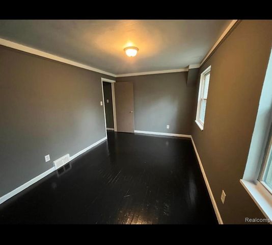 15646 Saratoga Avenue, Detroit, MI 48205