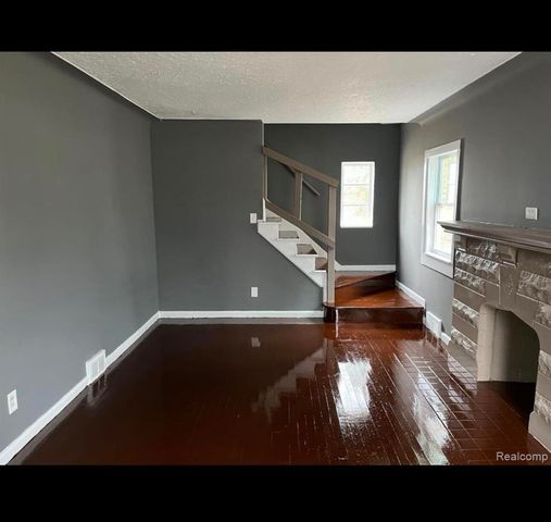 15646 Saratoga Avenue, Detroit, MI 48205