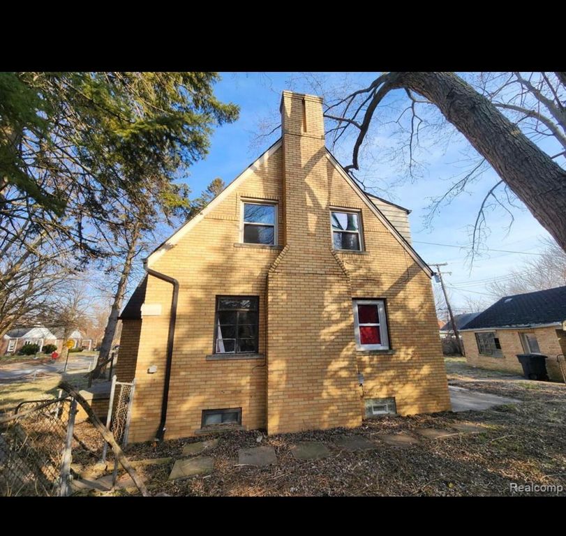 15646 Saratoga Avenue, Detroit, MI 48205