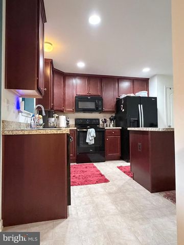 94 TEAKWOOD DR, Martinsburg, WV 25404