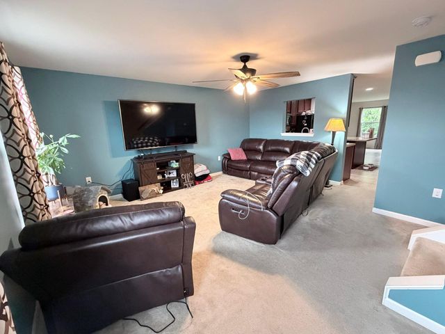 94 TEAKWOOD DR, Martinsburg, WV 25404