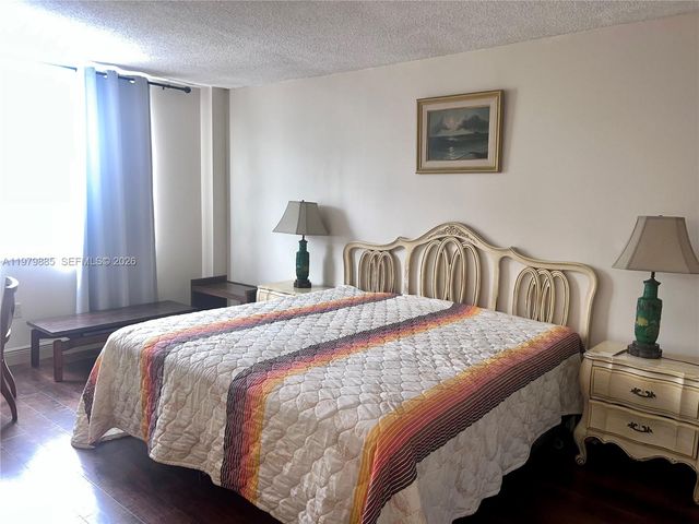 2801 NE 183rd St 507W, Aventura, FL 33160