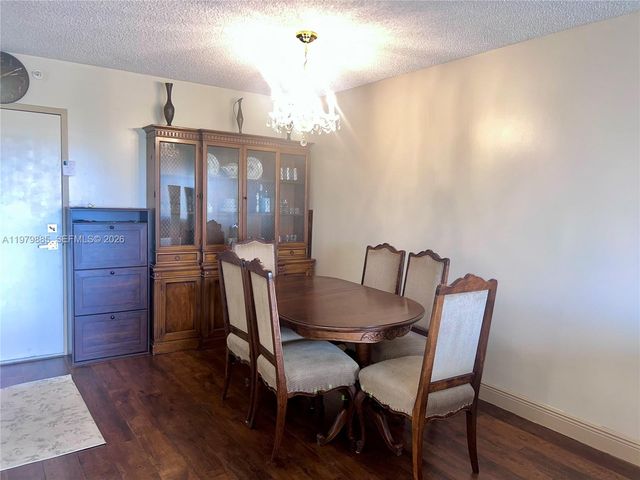 2801 NE 183rd St 507W, Aventura, FL 33160