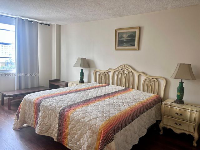 2801 NE 183rd St 507W, Aventura, FL 33160