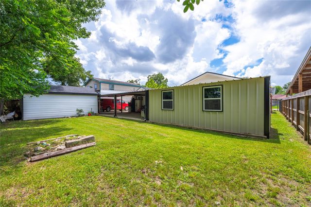233 E Sunnyside Street, Houston, TX 77076