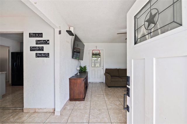 233 E Sunnyside Street, Houston, TX 77076