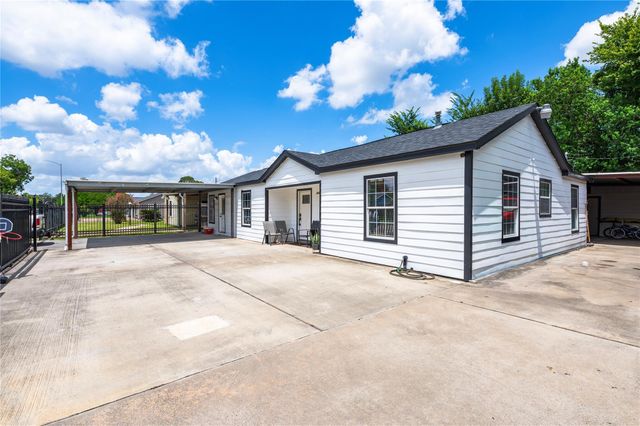 233 E Sunnyside Street, Houston, TX 77076