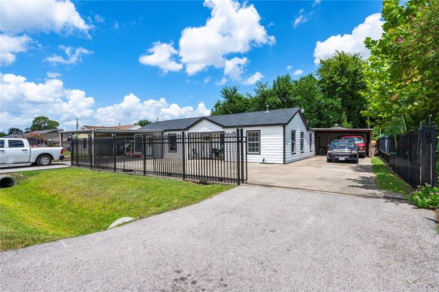 233 E Sunnyside Street, Houston, TX 77076