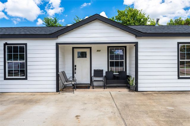 233 E Sunnyside Street, Houston, TX 77076