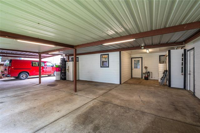 233 E Sunnyside Street, Houston, TX 77076