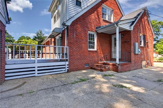 2213 Wildwood RD, Chesapeake, VA 23323
