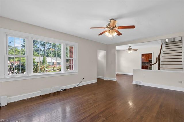 2213 Wildwood RD, Chesapeake, VA 23323
