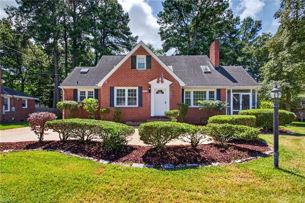 2213 Wildwood RD, Chesapeake, VA 23323