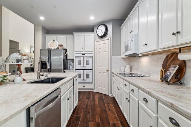 12329 Hawk Creek Drive, Frisco, TX 75033