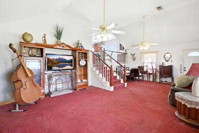 511 County Road 949e, Alvin, TX 77511