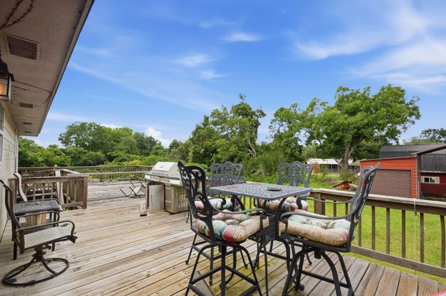 511 County Road 949e, Alvin, TX 77511