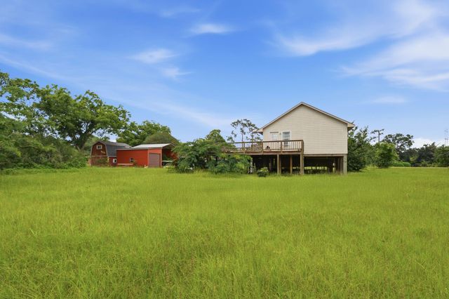 511 County Road 949e, Alvin, TX 77511