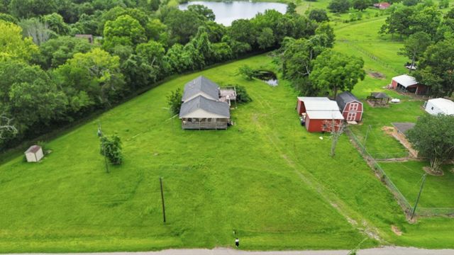 511 County Road 949e, Alvin, TX 77511