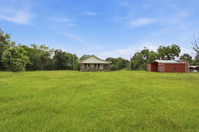 511 County Road 949e, Alvin, TX 77511