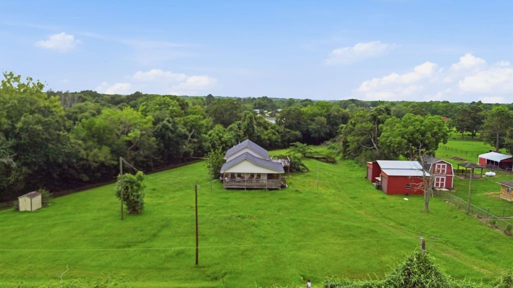 511 County Road 949e, Alvin, TX 77511