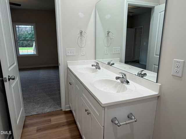 219 Jacobs Ridge Drive, Four Oaks, NC 27524