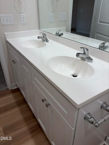 219 Jacobs Ridge Drive, Four Oaks, NC 27524