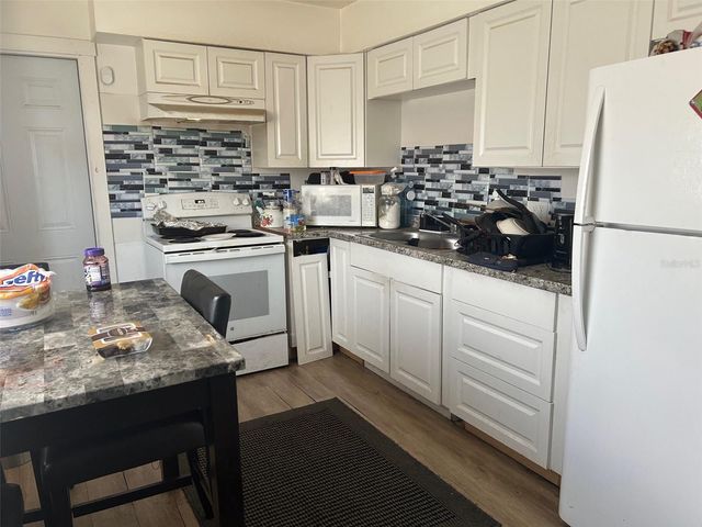 1031 30TH AVENUE E, Bradenton, FL 34208